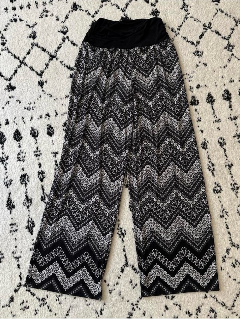 Apt. 9 Black and White Chevron Wide-Leg Pants